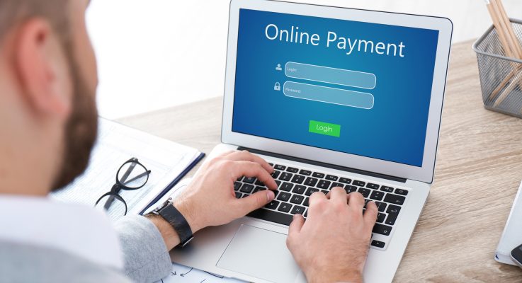 10 False Beliefs About Online Bill Pay Popular Among People Over 65