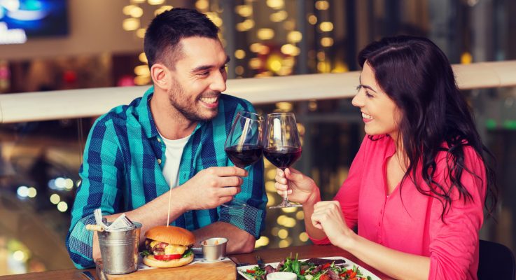 Paying on the First Date? These 9 Reasons Prove It’s a Power Move